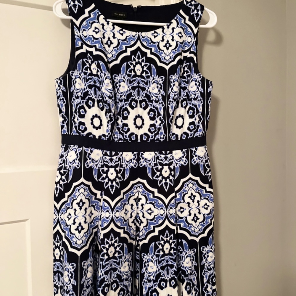 Talbots knee length dress, size 6R